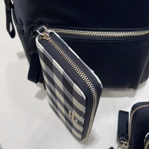 Kate Spade Chelsea Textured Gingham Print Nylon Large Continental Wallet
NWT - Picture 14 of 16